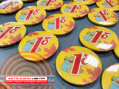 Фото на значке