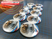 Фото на значке